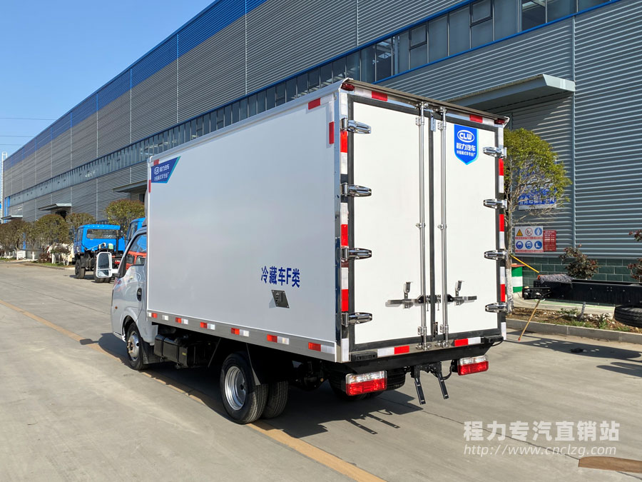 东风途逸国六冷藏车